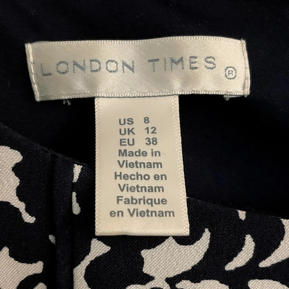 EUC London Times 8 knee length fit 2 flare dress. Raised dart details sleeveless - Picture 2 of 7